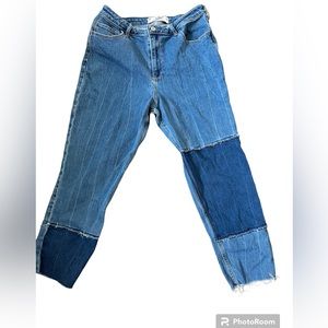 Hollister Curvy High-Rise Mom Jean